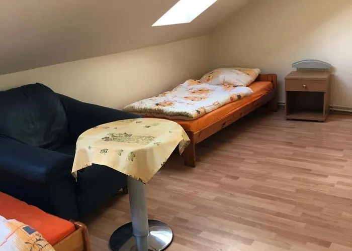 Stajnia Czahary * Pogorzelica (Gmina Rewal)